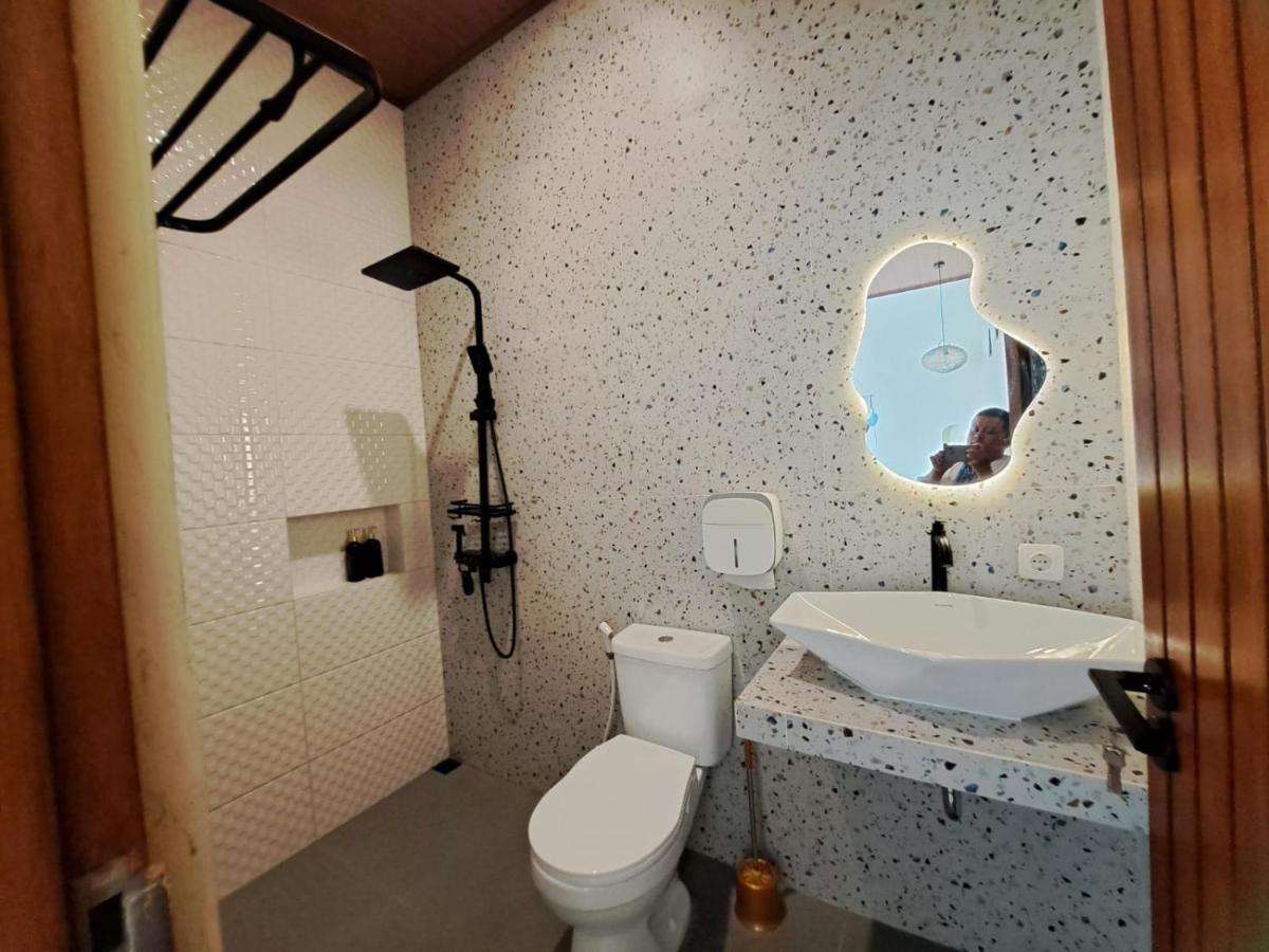 Azalea Room By The Anp Villas Cikundul Exterior foto